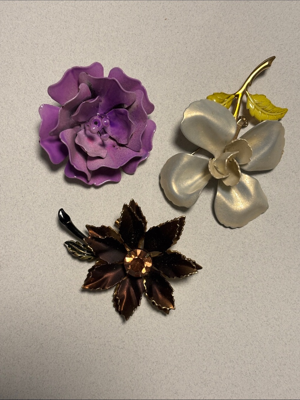 Vintage floral brooch bundle
